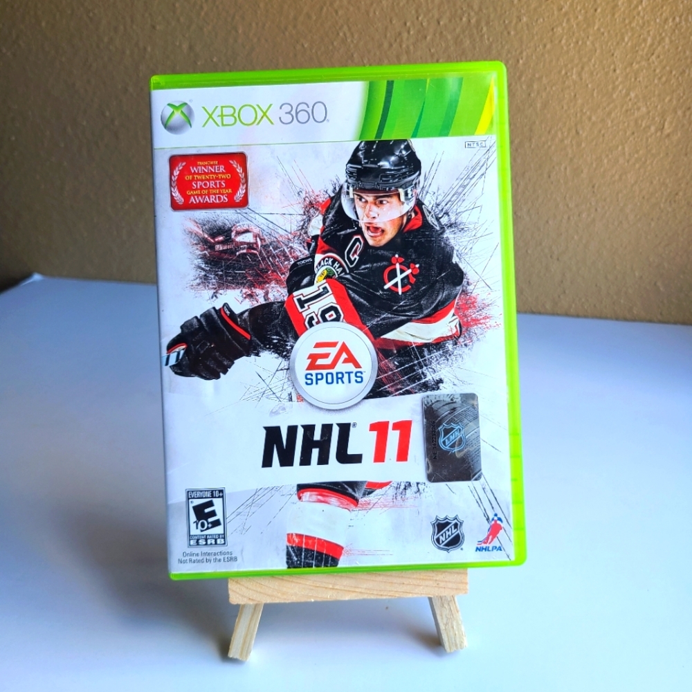 NHL 11 Xbox 360 original game comes with case